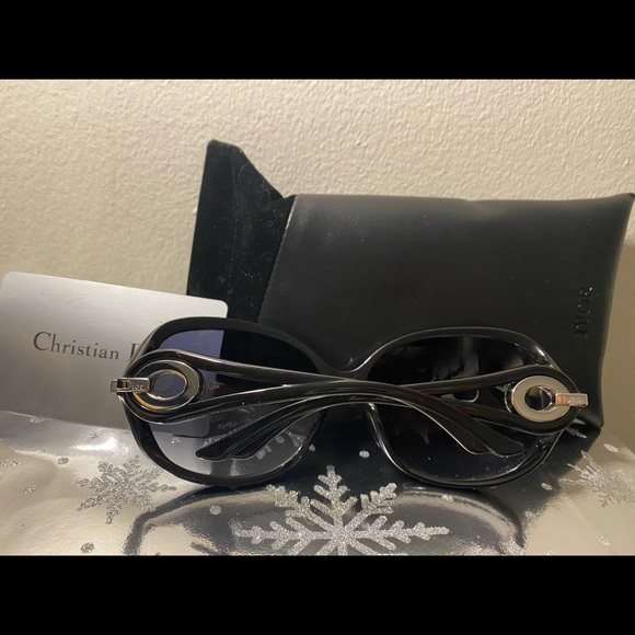 NWT Christian Dior Sunglasses 🖤 - Picture 8 of 9